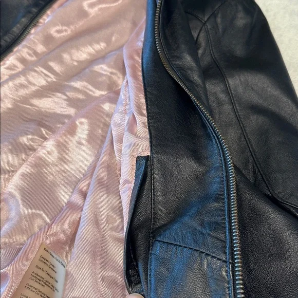 Danier leather jacket - Picture 11 of 11